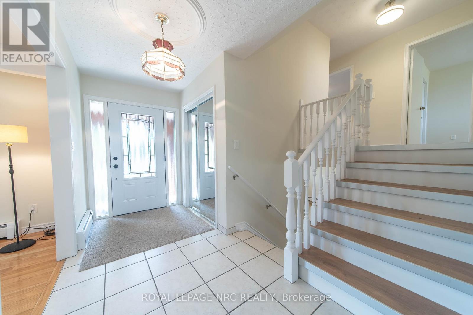 












7797 MULHERN STREET

,
Niagara Falls (Ascot),




Ontario
L2H1B6


