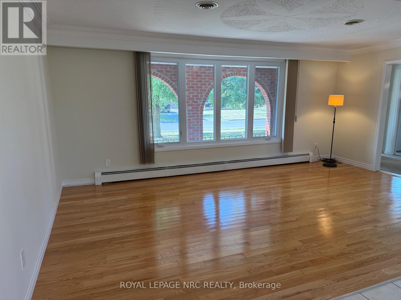 












7797 MULHERN STREET

,
Niagara Falls (Ascot),




Ontario
L2H1B6

