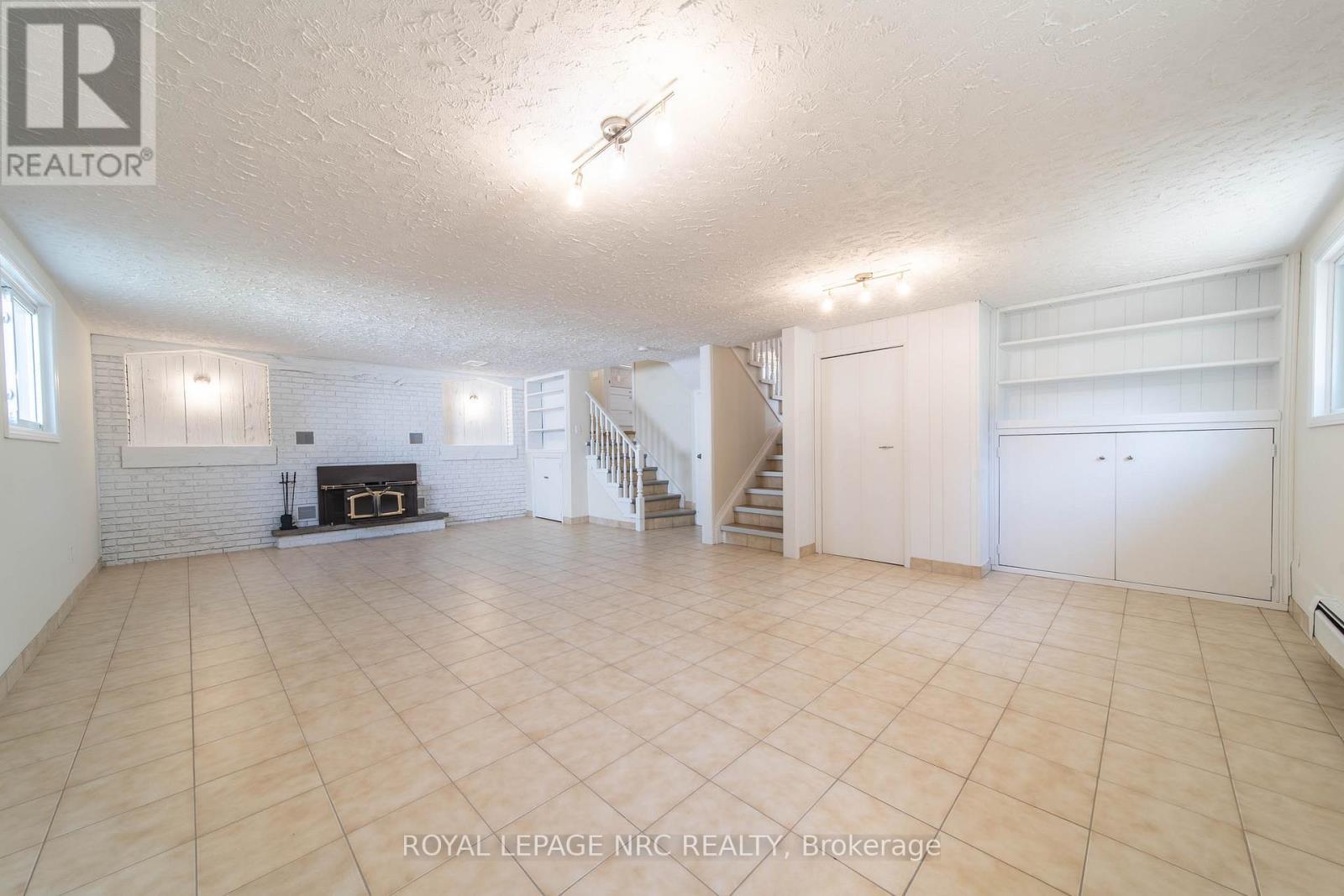 












7797 MULHERN STREET

,
Niagara Falls (Ascot),




Ontario
L2H1B6

