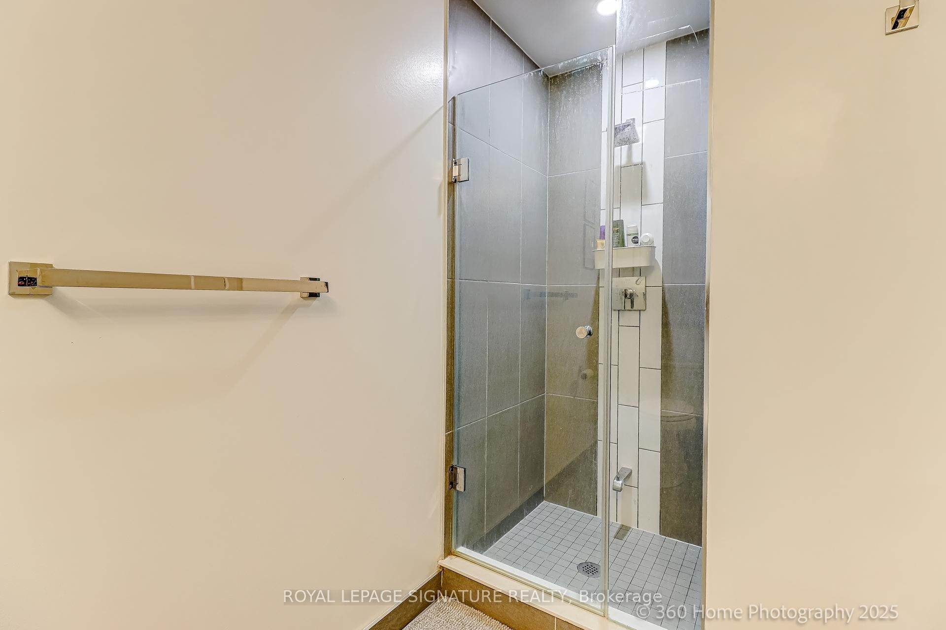 









60


Princess

Street, 521,
Toronto,




ON
M5A 2C7

