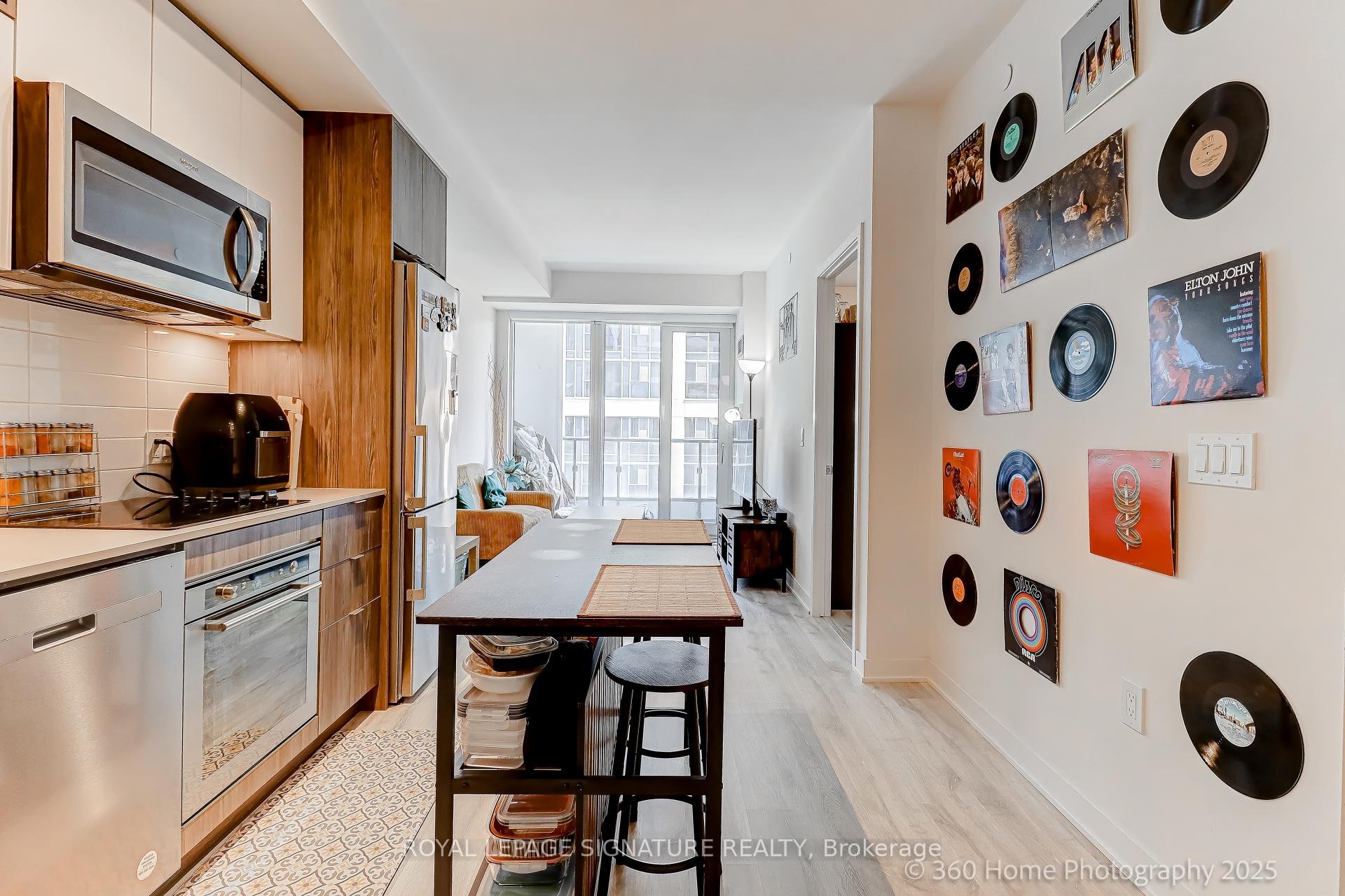 









60


Princess

Street, 521,
Toronto,




ON
M5A 2C7

