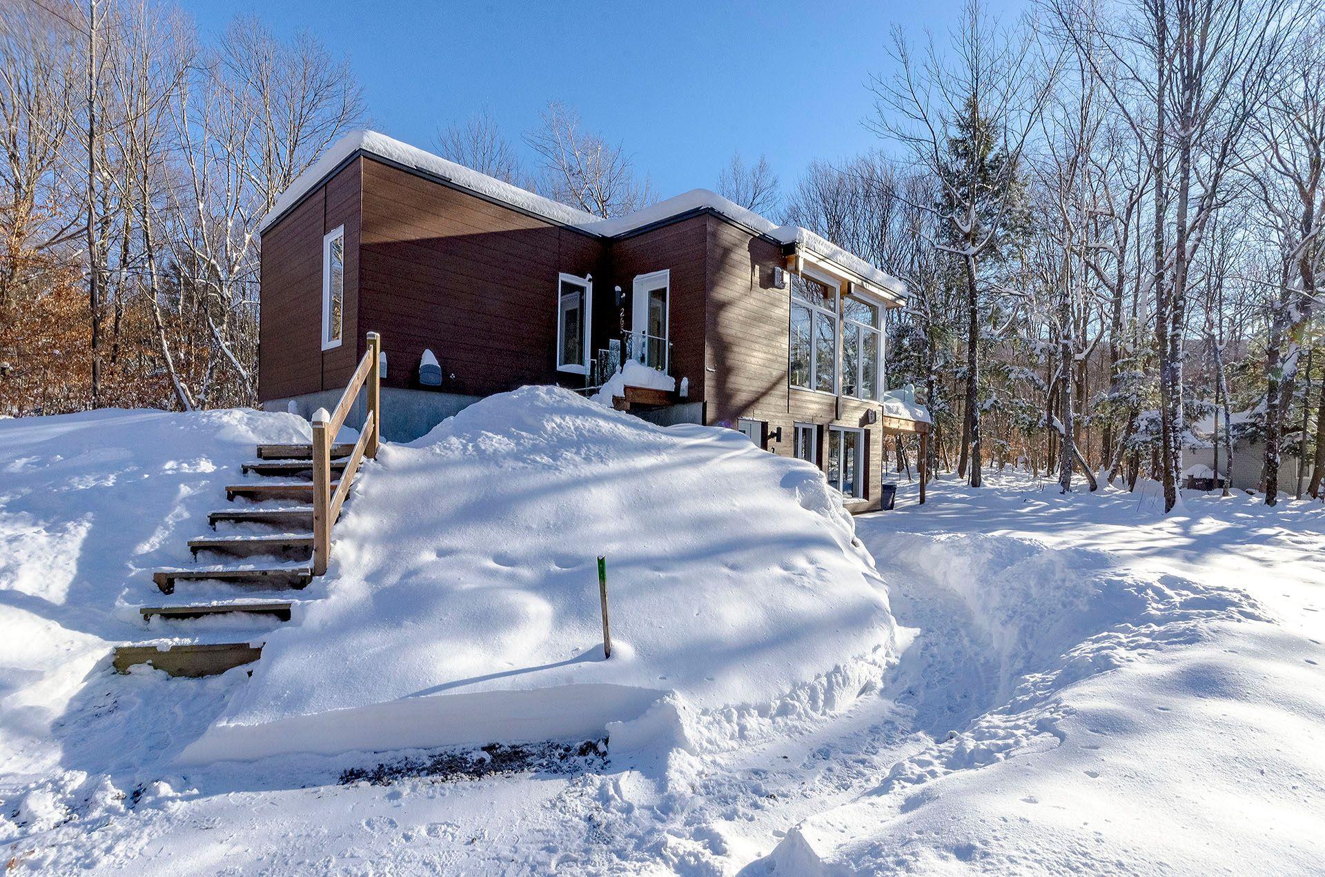 









265Z

 - 267Z


Ch. Seigneurial

,
Sutton,




QC
J0E2K0

