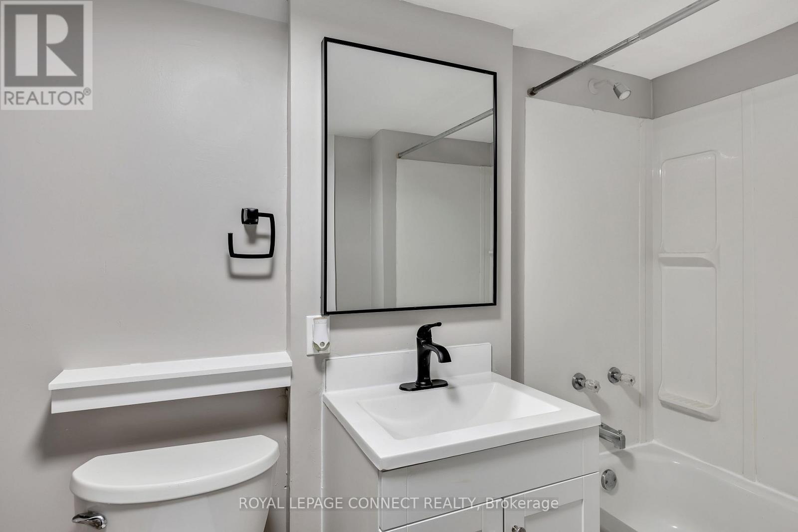 












BASEMENT APARTMENT - 500 ERSKINE AVENUE

,
Peterborough South,




Ontario
K9J5T4

