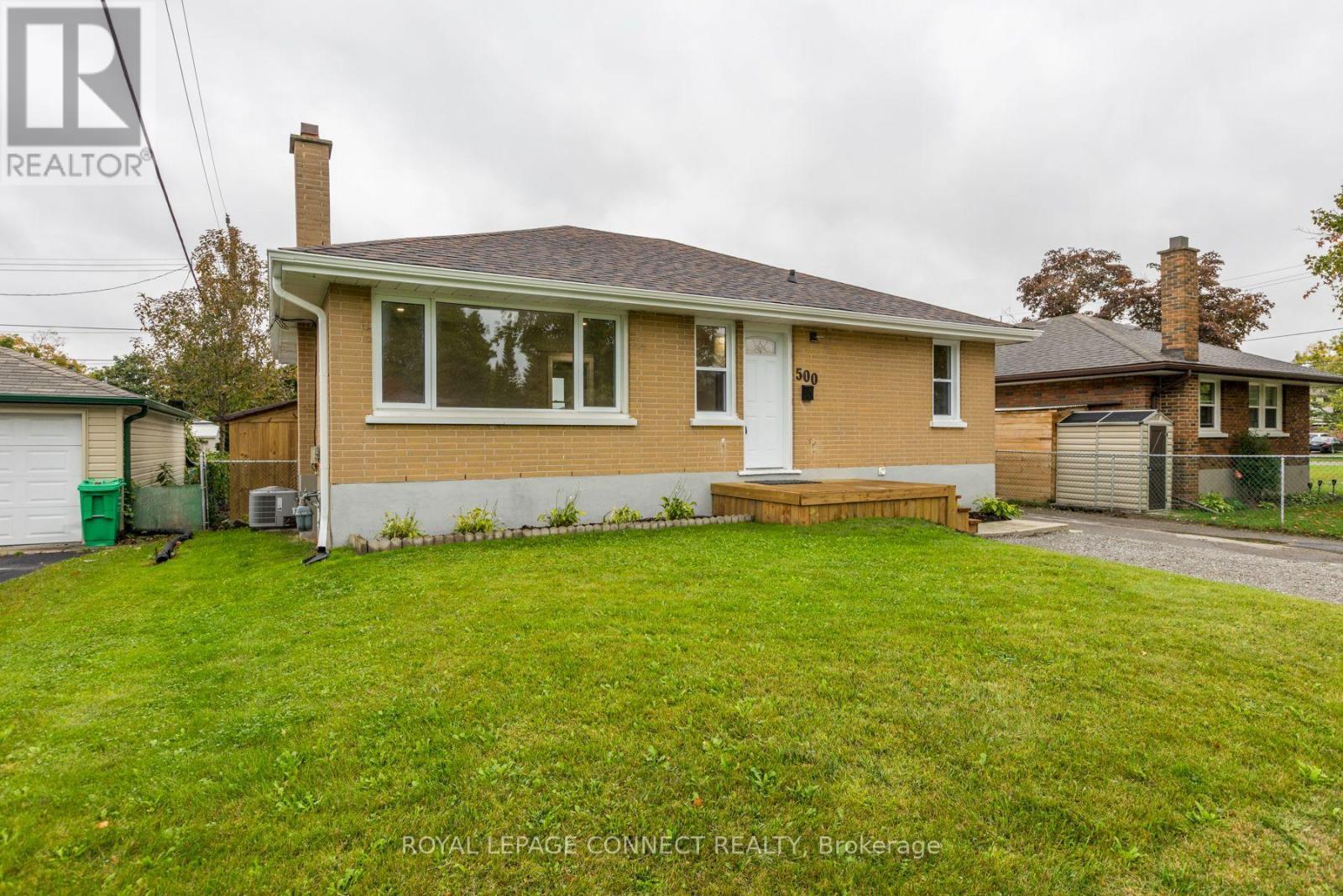 












BASEMENT APARTMENT - 500 ERSKINE AVENUE

,
Peterborough South,




Ontario
K9J5T4

