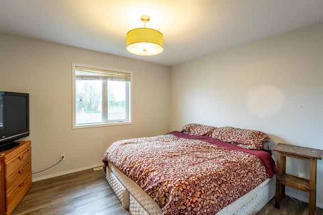 









3


Autumnwood

DR,
Gimli,




MB
R0C 1B0


