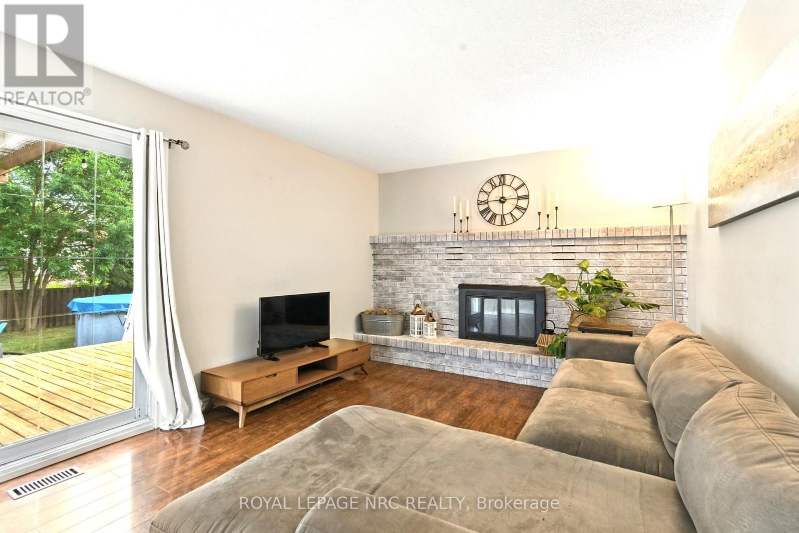 












260 GADSBY AVENUE

,
Welland (N. Welland),




Ontario
L3C6N5

