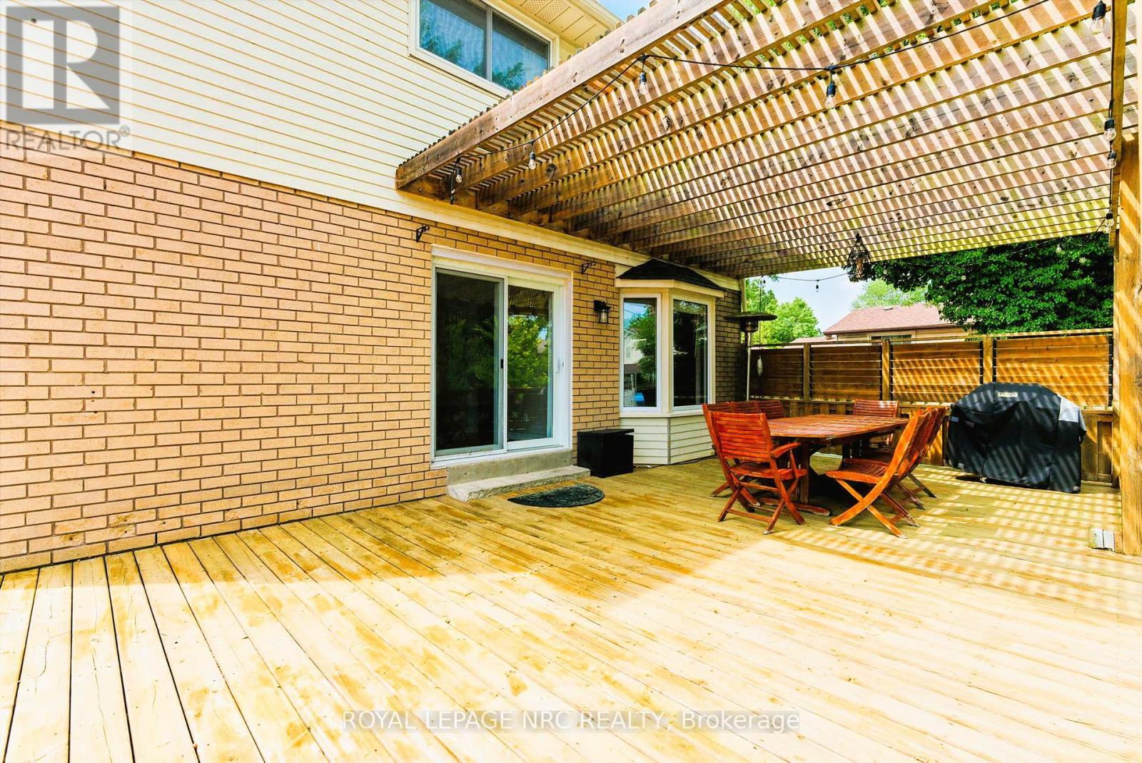 












260 GADSBY AVENUE

,
Welland (N. Welland),




Ontario
L3C6N5

