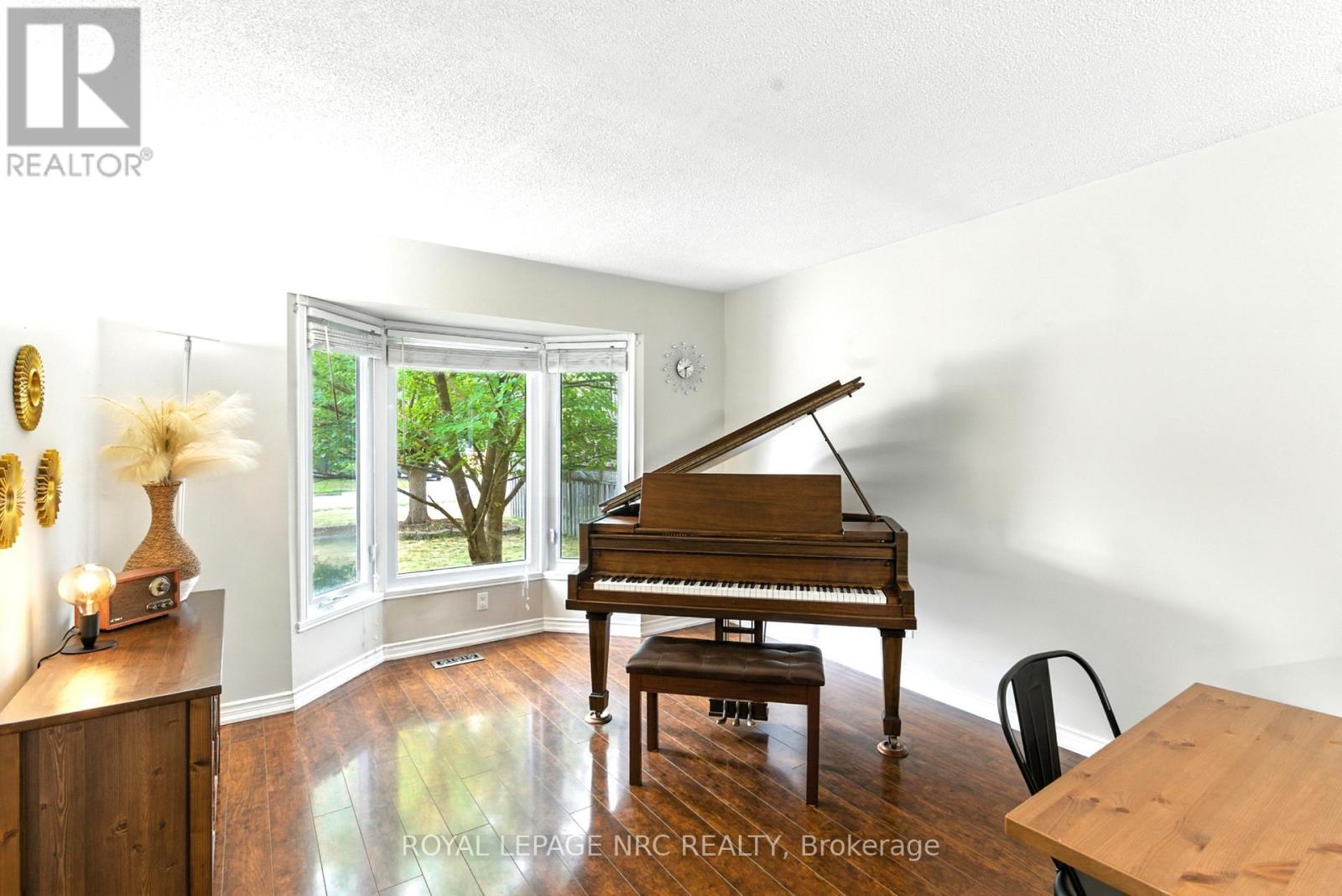 












260 GADSBY AVENUE

,
Welland (N. Welland),




Ontario
L3C6N5

