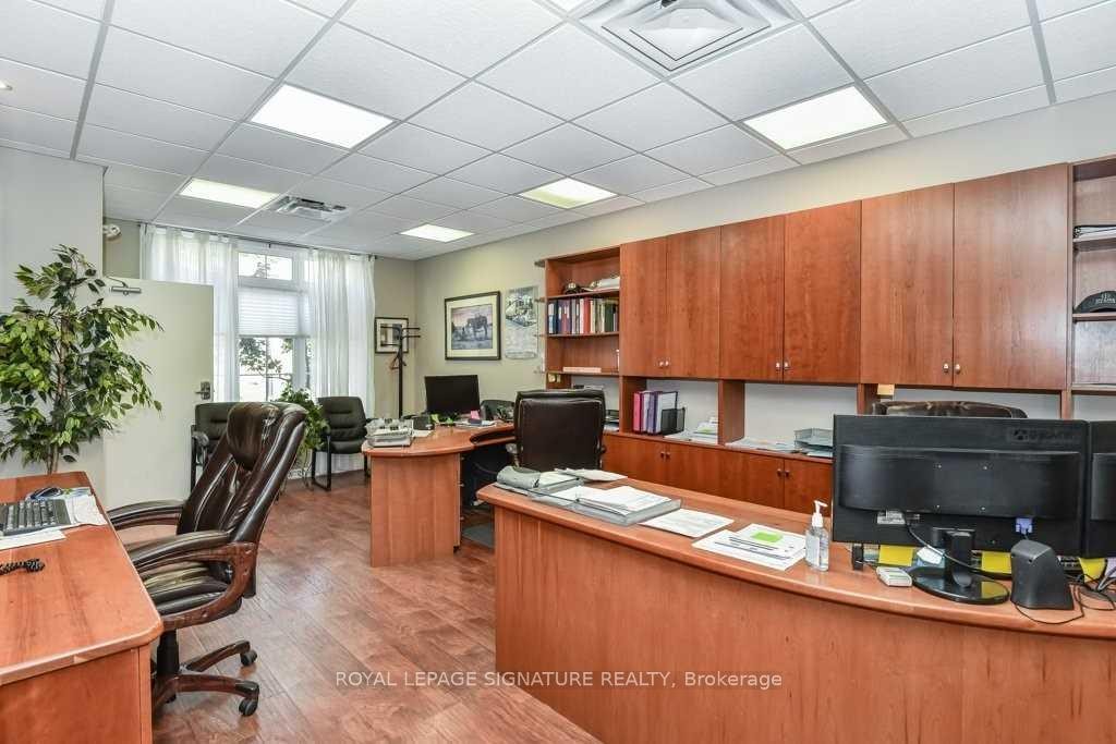 









2086


Pine

Street, Main,
Burlington,




ON
L7R 1G2

