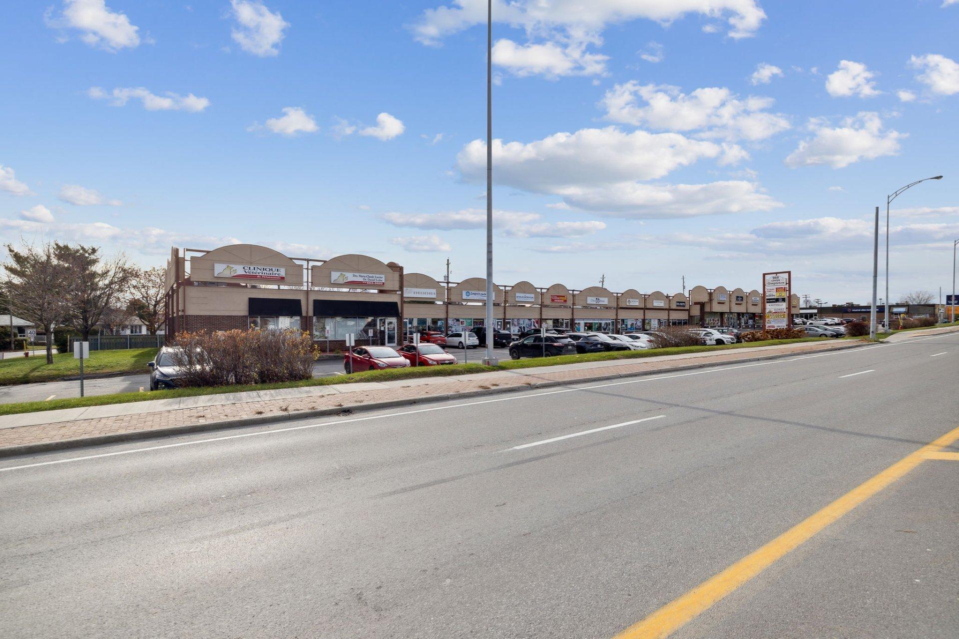 









922


Boul. Maloney E.

, 3,
Gatineau (Gatineau),




QC
J8P1H5

