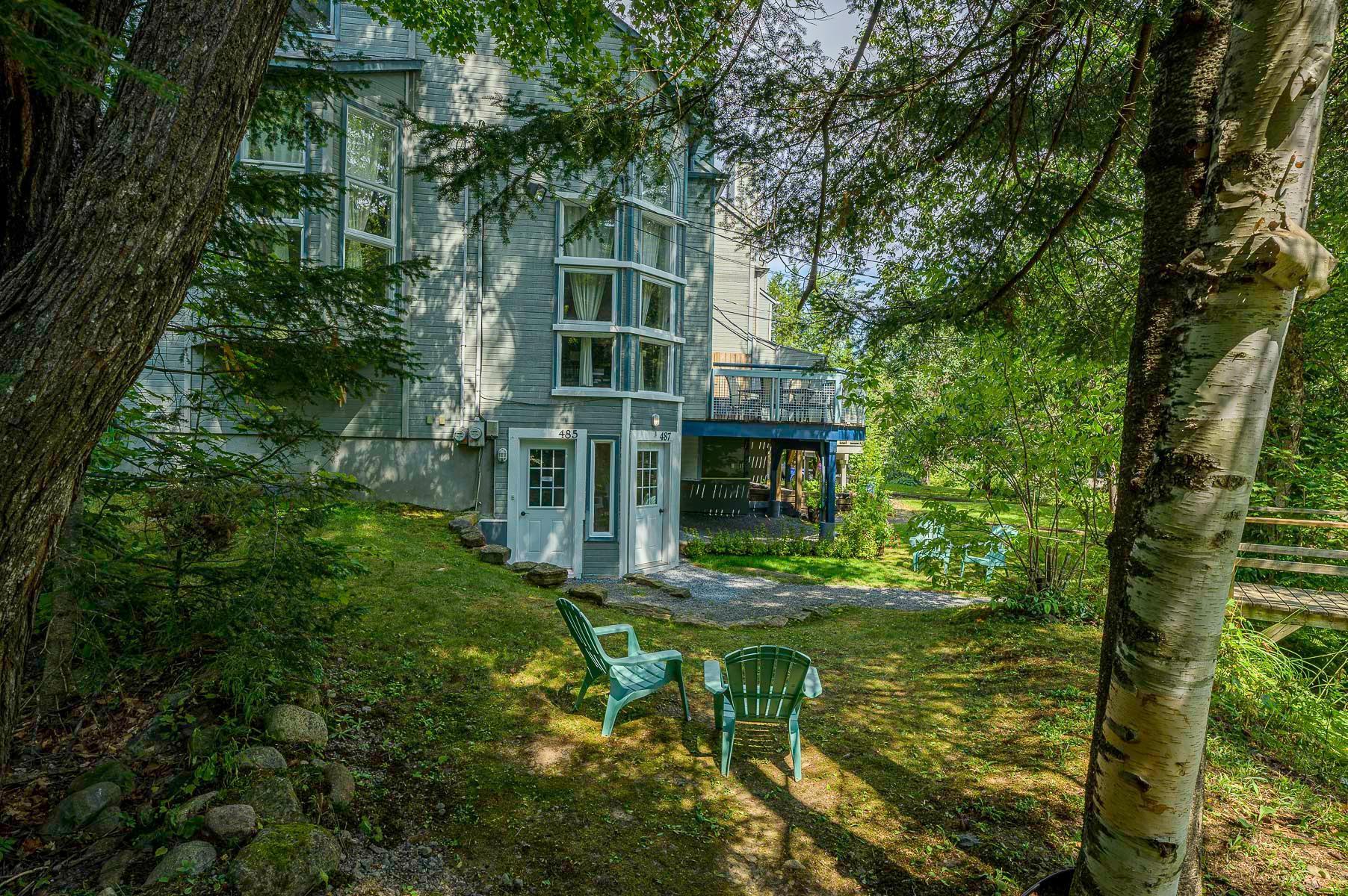 









485Z

 - 487Z


Ch. du Mont-Loup-Garou

,
Sainte-Adèle,




QC
J8B3C7

