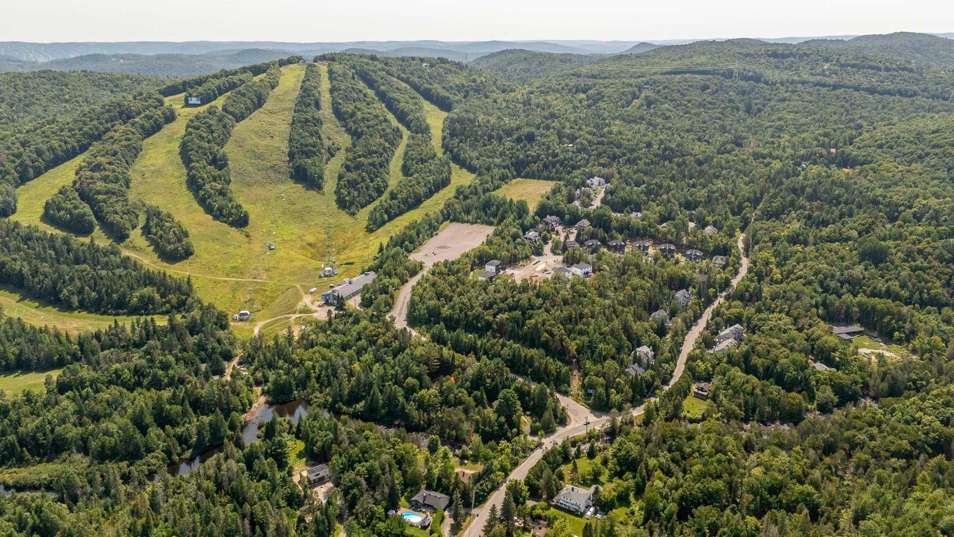 









485Z

 - 487Z


Ch. du Mont-Loup-Garou

,
Sainte-Adèle,




QC
J8B3C7


