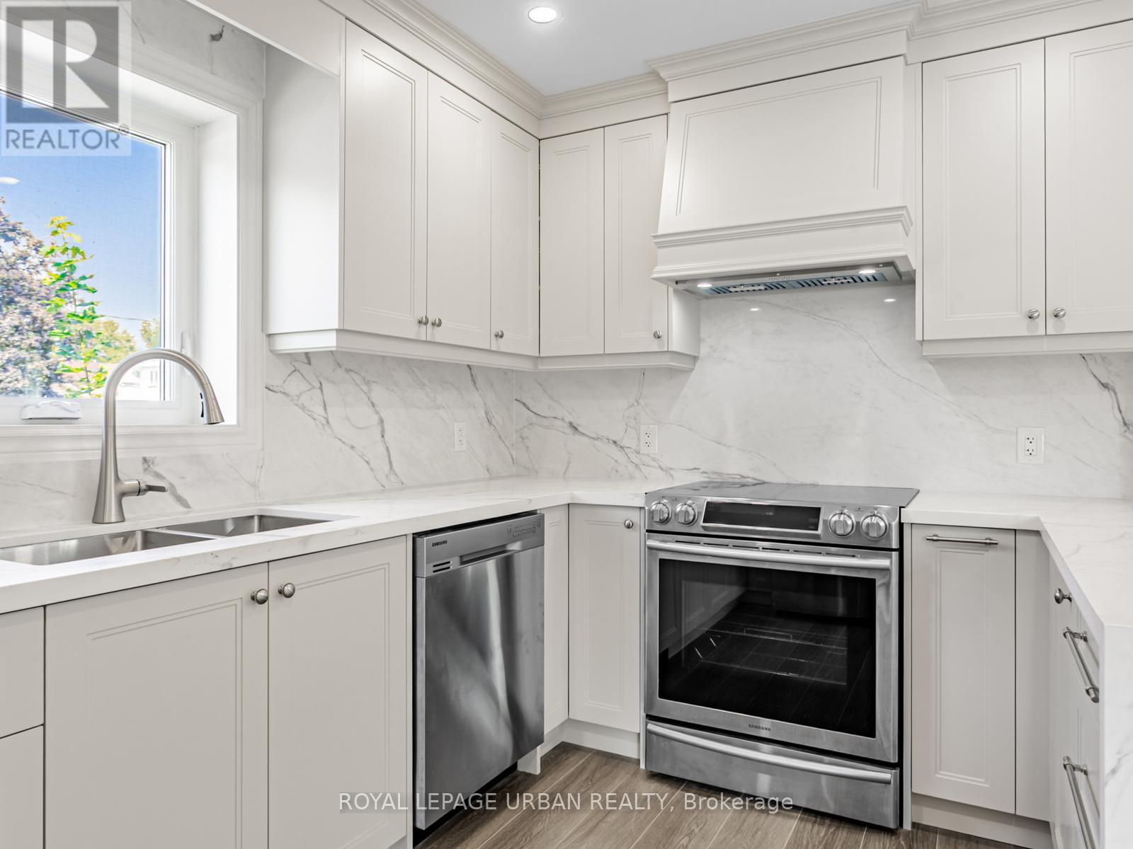 












MAIN - 1627 WOODBINE HEIGHTS BOULEVARD

,
Toronto,




Ontario
M4B3A3

