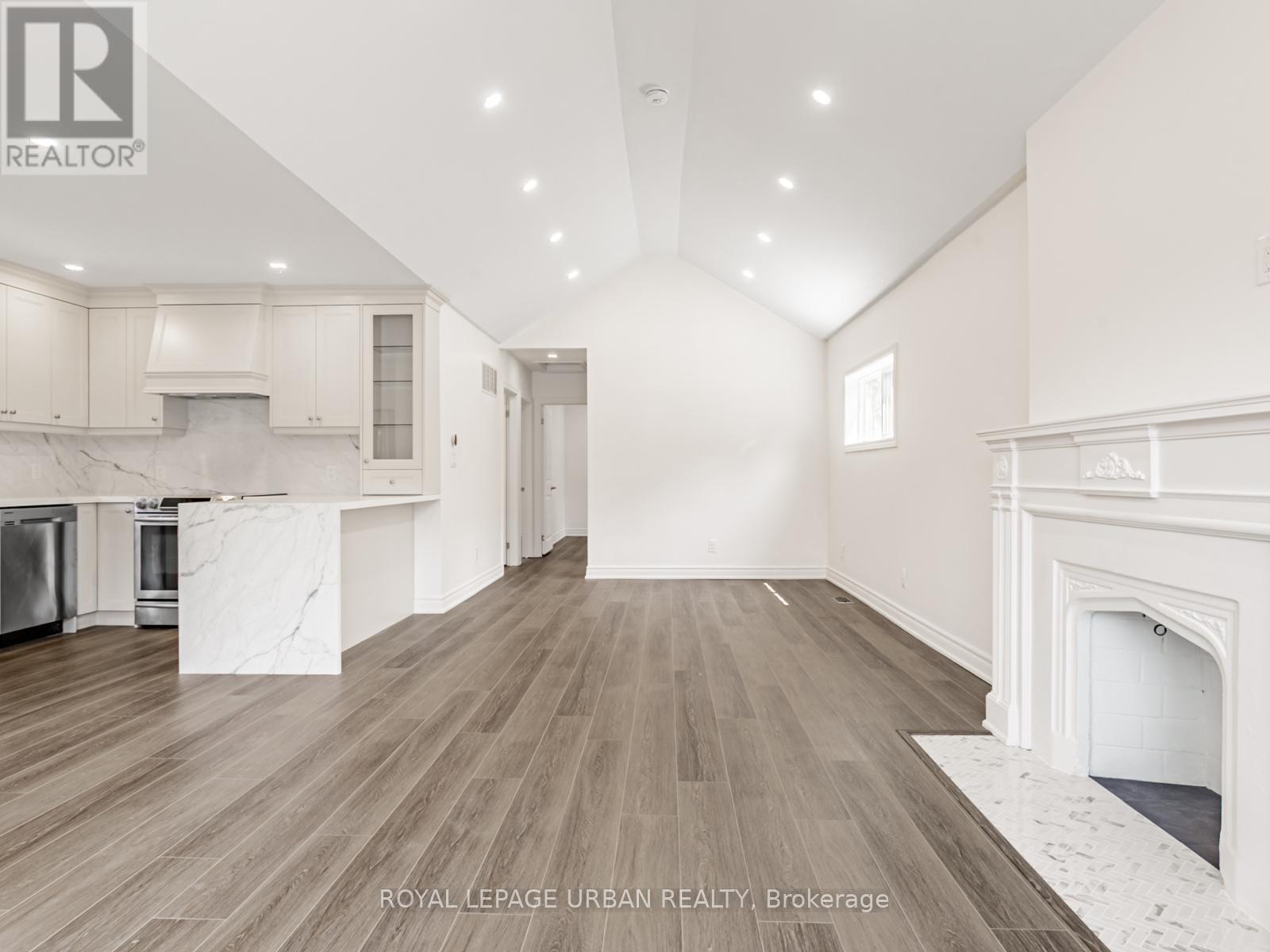 












MAIN - 1627 WOODBINE HEIGHTS BOULEVARD

,
Toronto,




Ontario
M4B3A3

