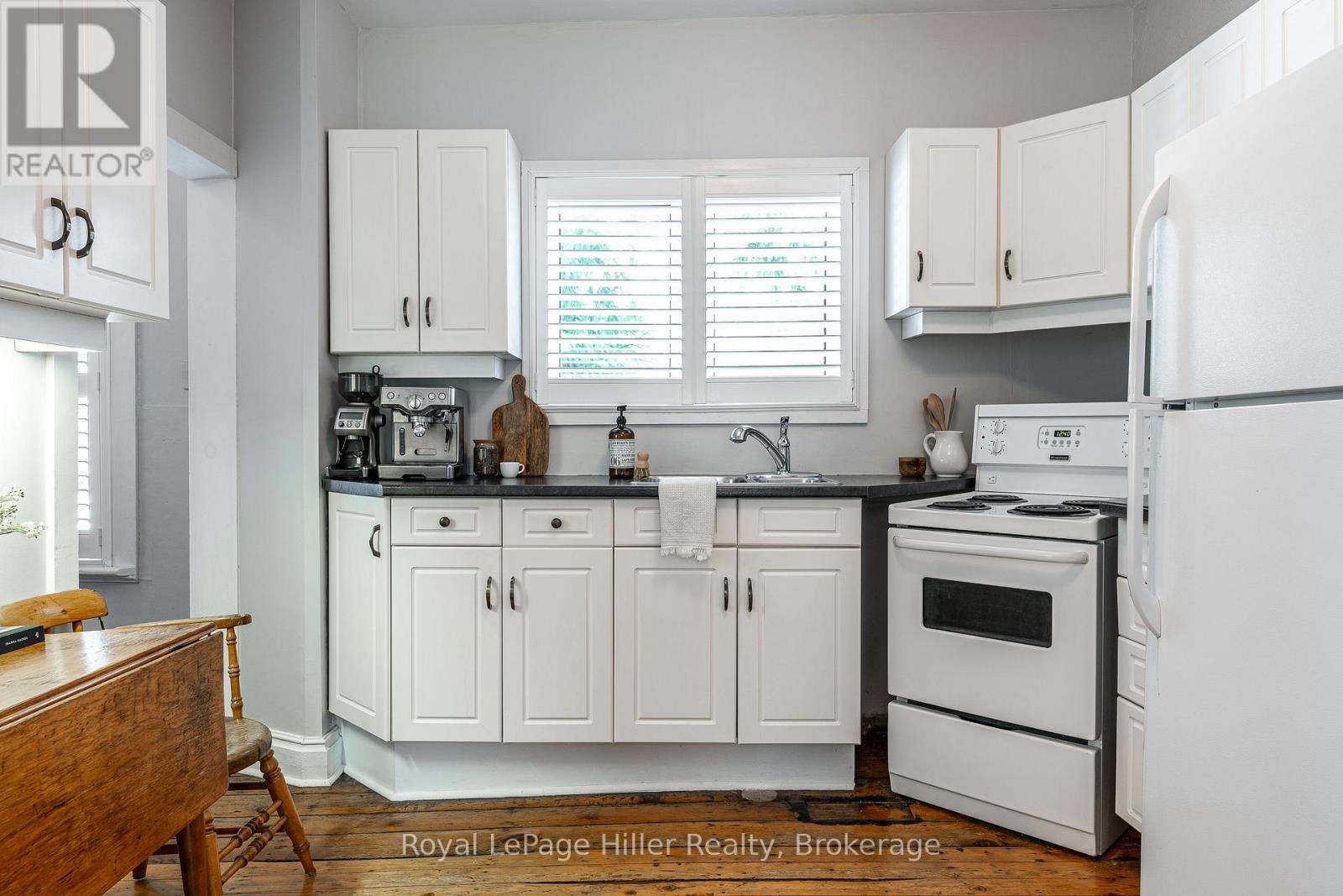 












23 GRANT STREET

,
Stratford,




Ontario
N5A1L5

