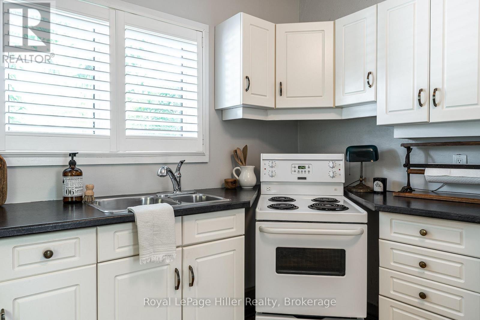 












23 GRANT STREET

,
Stratford,




Ontario
N5A1L5

