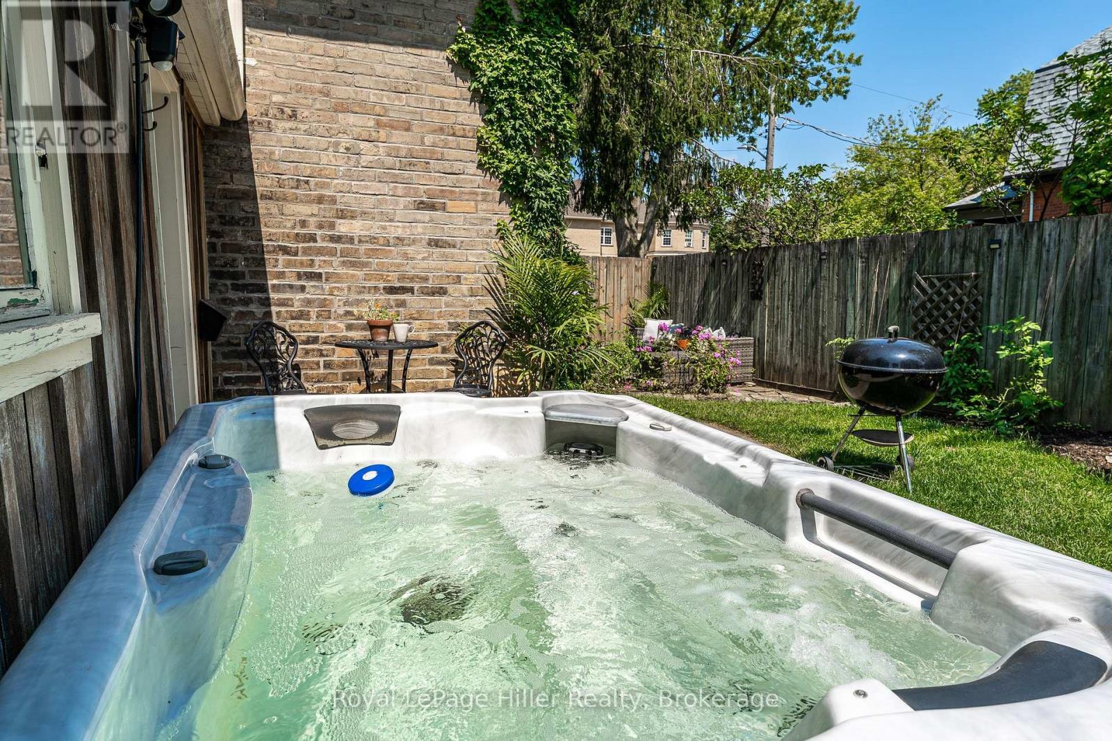 












23 GRANT STREET

,
Stratford,




Ontario
N5A1L5

