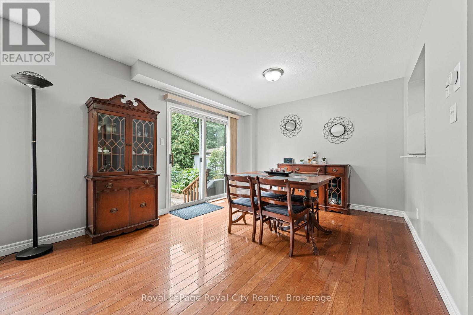 












89 DOYLE DRIVE

,
Guelph (Clairfields/Hanlon Business Park),




Ontario
N1G5B9

