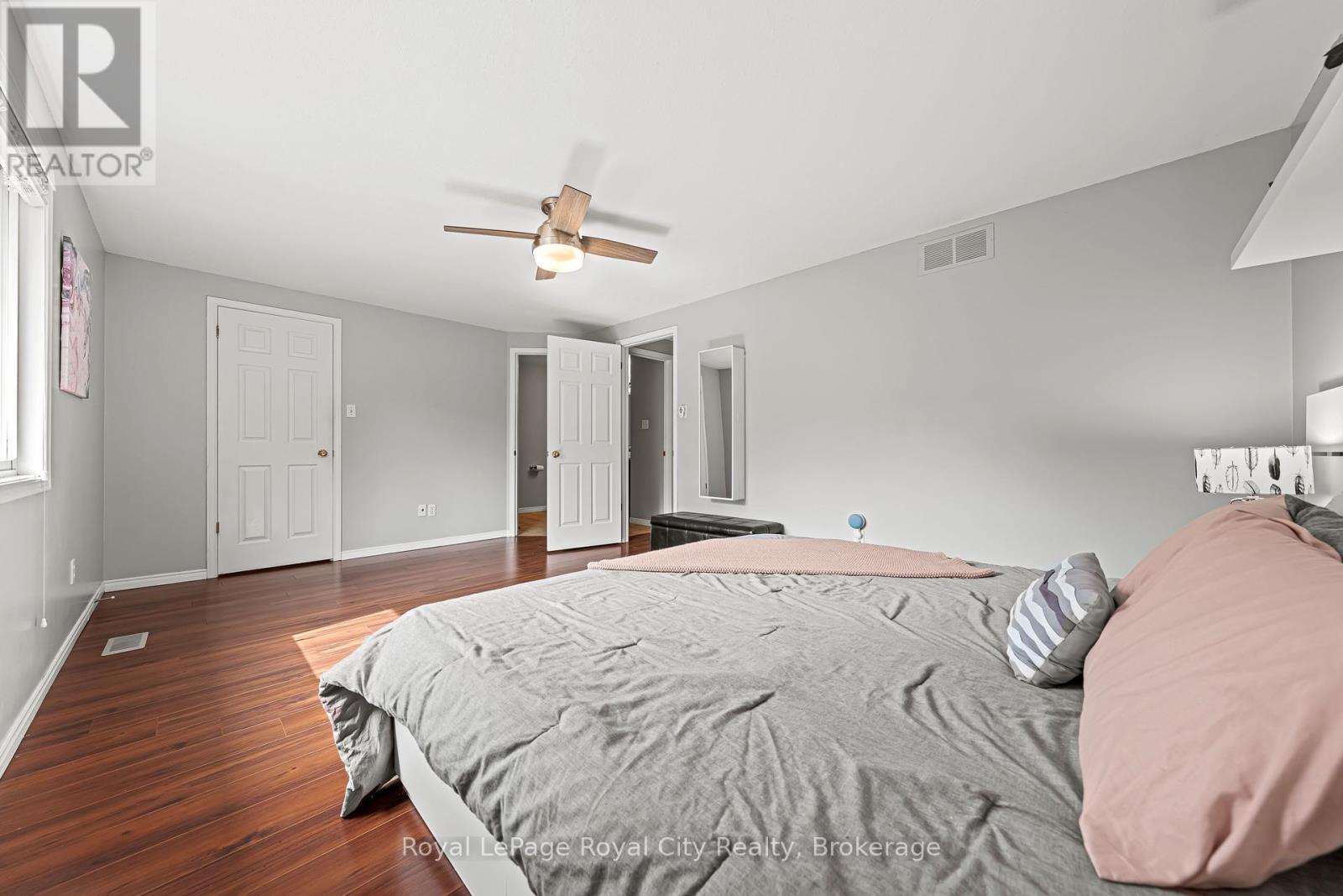 












89 DOYLE DRIVE

,
Guelph (Clairfields/Hanlon Business Park),




Ontario
N1G5B9

