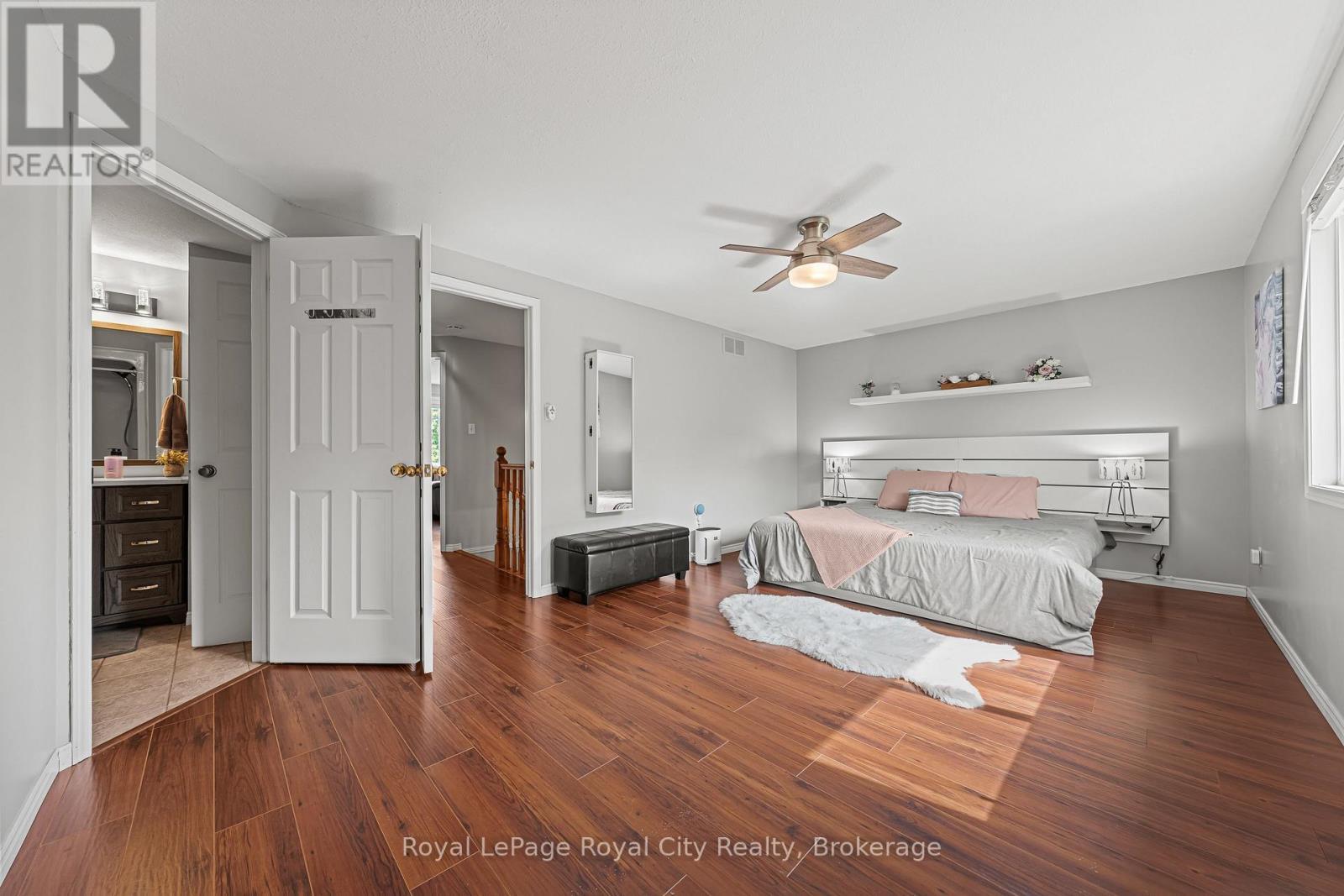 












89 DOYLE DRIVE

,
Guelph (Clairfields/Hanlon Business Park),




Ontario
N1G5B9

