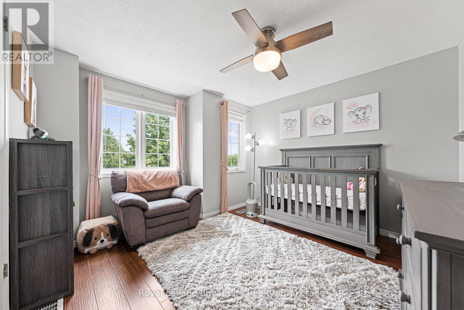 












89 DOYLE DRIVE

,
Guelph (Clairfields/Hanlon Business Park),




Ontario
N1G5B9

