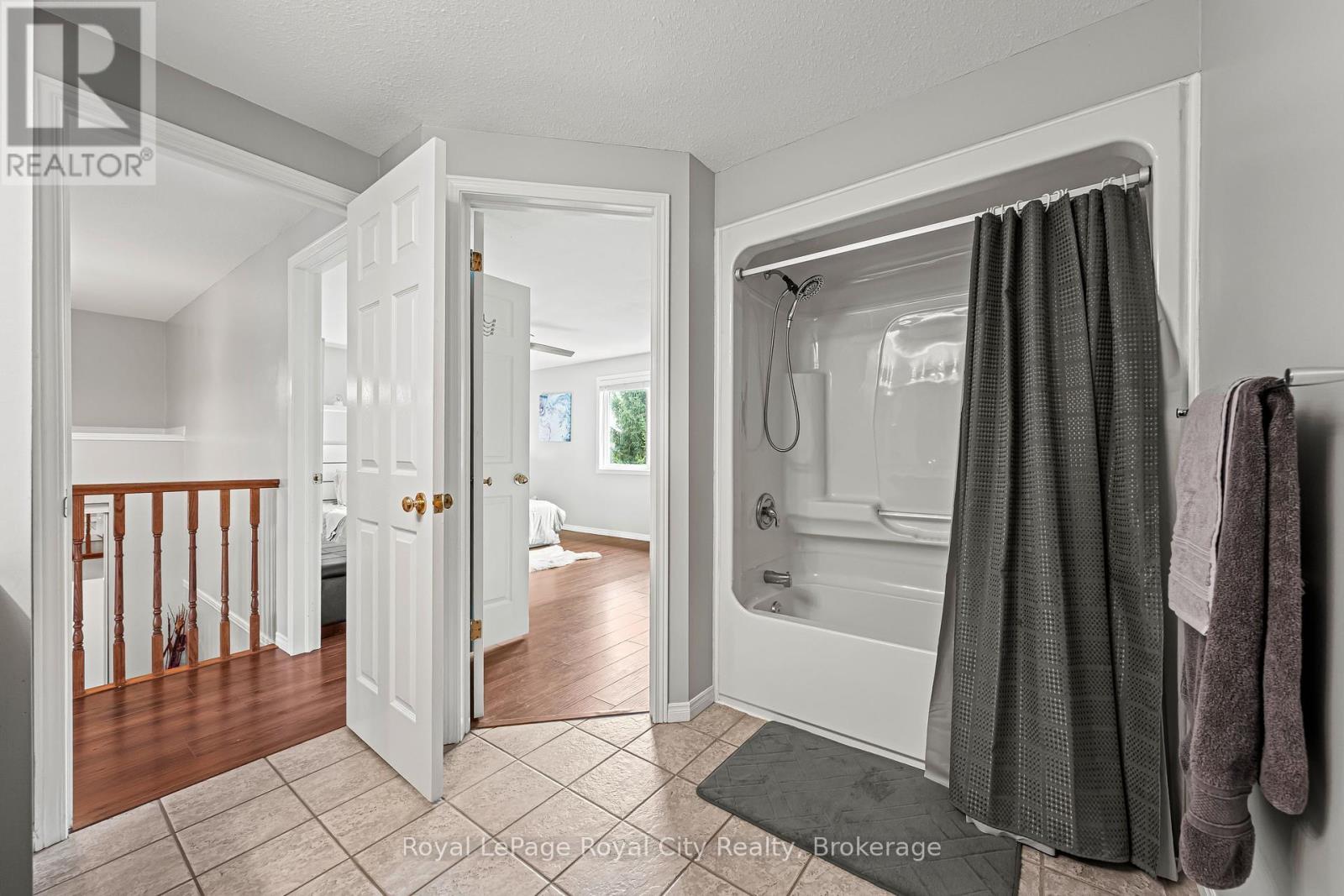












89 DOYLE DRIVE

,
Guelph (Clairfields/Hanlon Business Park),




Ontario
N1G5B9

