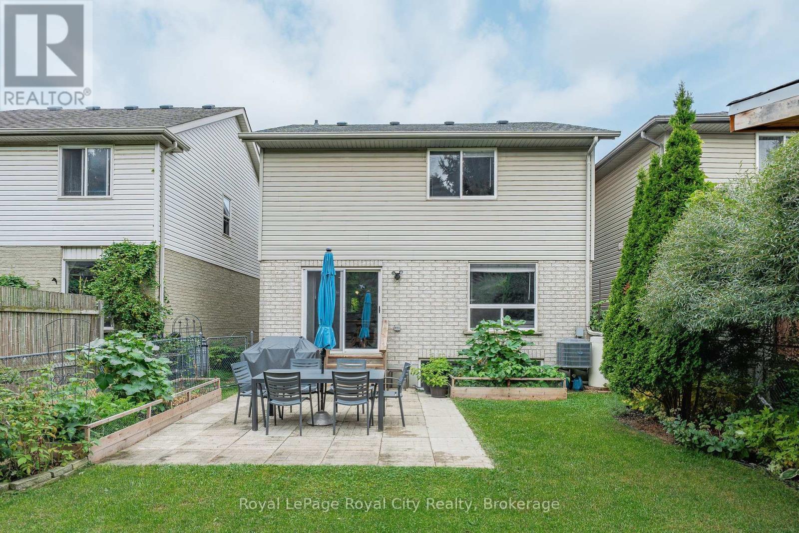 












89 DOYLE DRIVE

,
Guelph (Clairfields/Hanlon Business Park),




Ontario
N1G5B9

