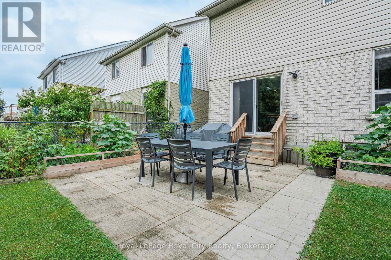 












89 DOYLE DRIVE

,
Guelph (Clairfields/Hanlon Business Park),




Ontario
N1G5B9

