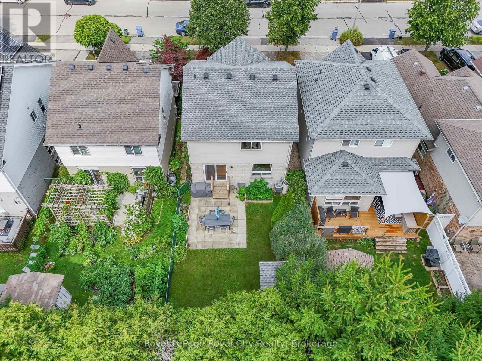 












89 DOYLE DRIVE

,
Guelph (Clairfields/Hanlon Business Park),




Ontario
N1G5B9

