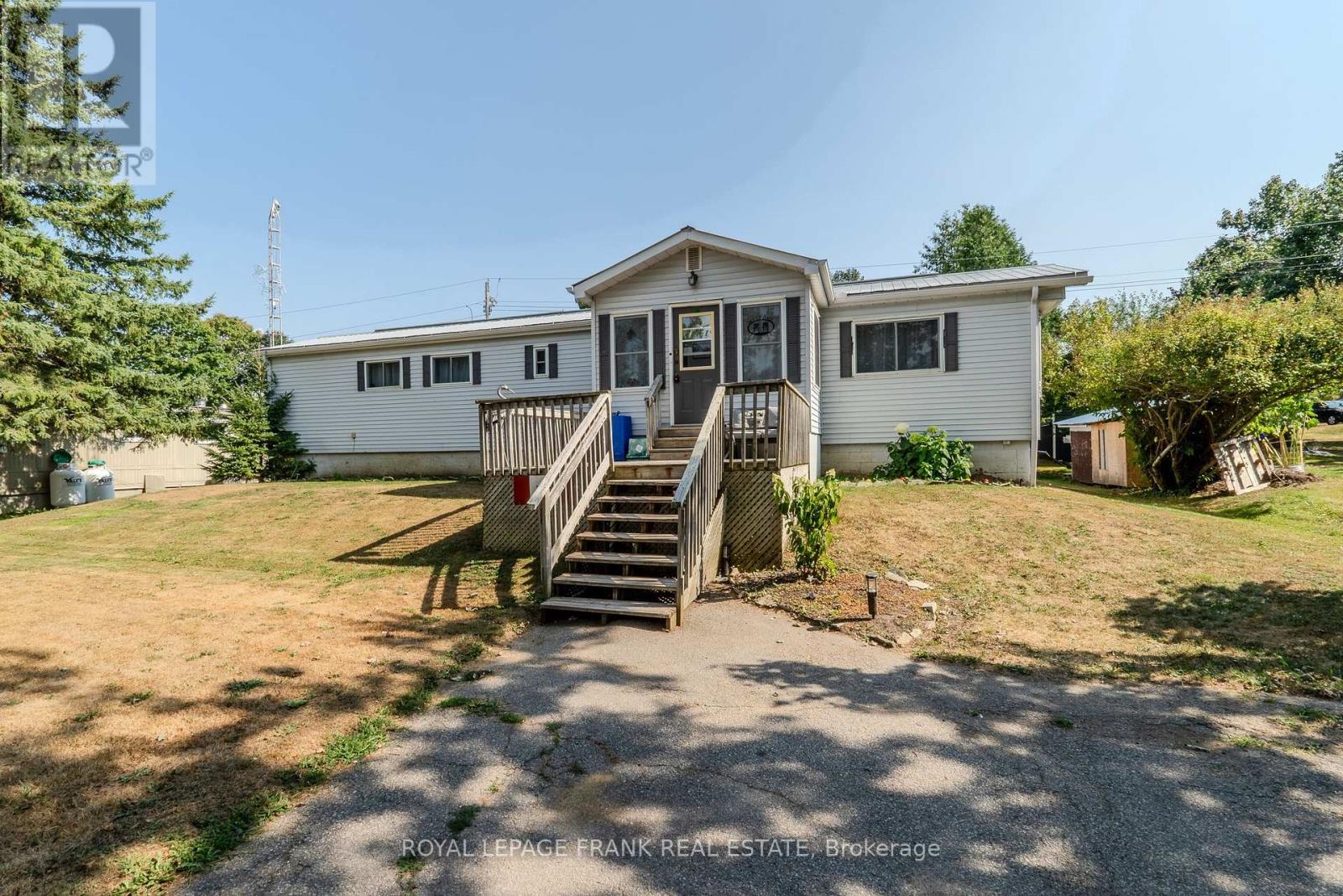 












10 FENELON WAY

,
Kawartha Lakes (Lindsay),




Ontario
K9V0H5


