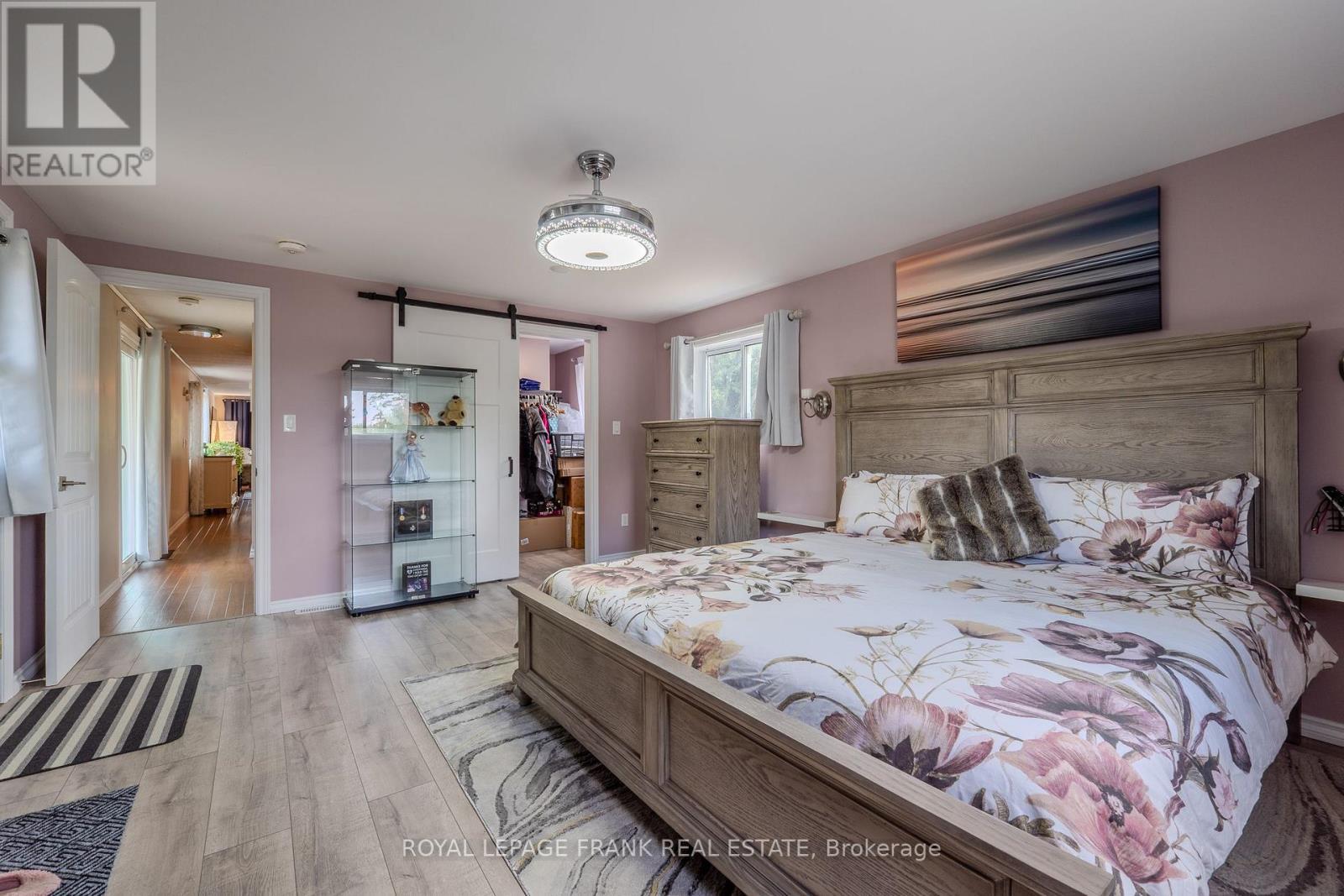 












10 FENELON WAY

,
Kawartha Lakes (Lindsay),




Ontario
K9V0H5

