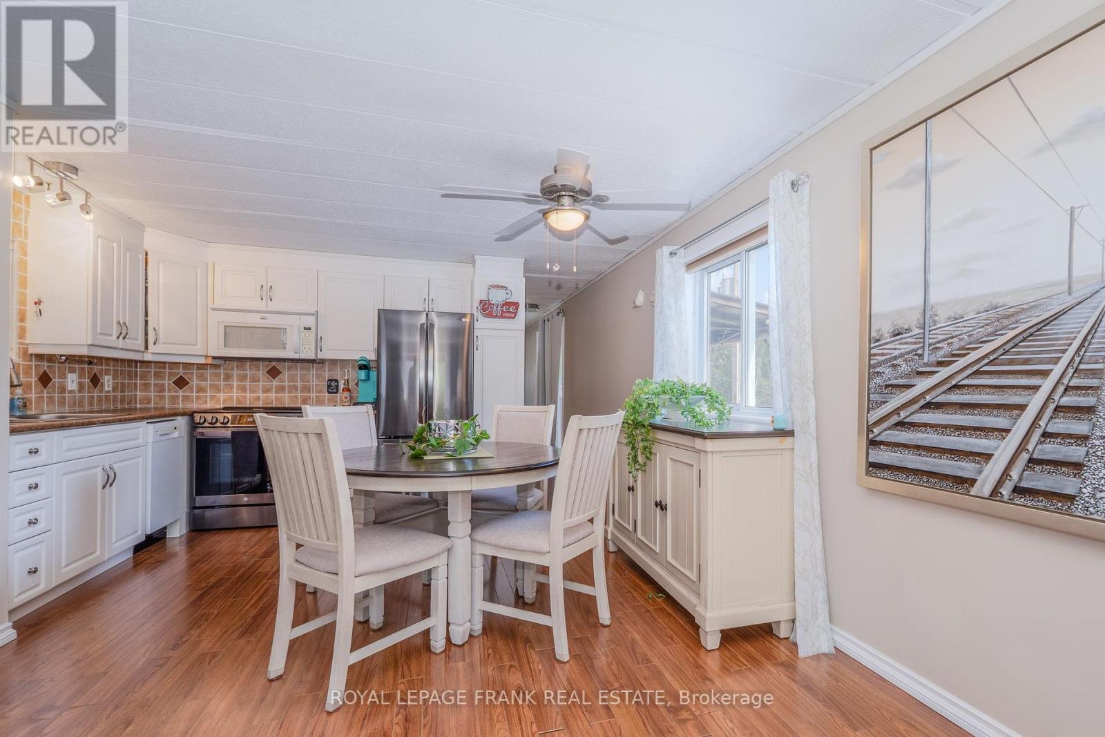 












10 FENELON WAY

,
Kawartha Lakes (Lindsay),




Ontario
K9V0H5

