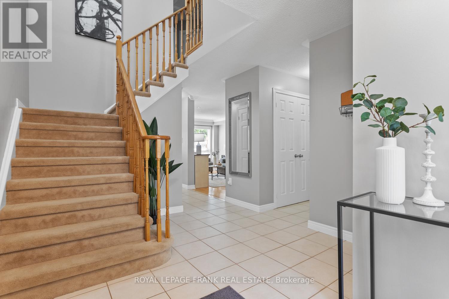 












11 STAPLES AVENUE

,
Clarington (Courtice),




Ontario
L1E3H1

