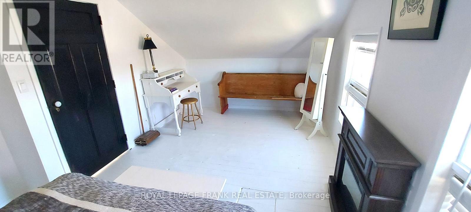 












83 STORE STREET

,
Tweed (Elzevir (Twp)),




Ontario
K0K3J0

