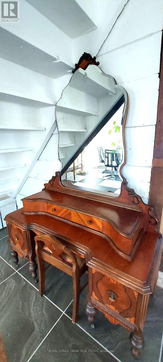 












83 STORE STREET

,
Tweed (Elzevir (Twp)),




Ontario
K0K3J0

