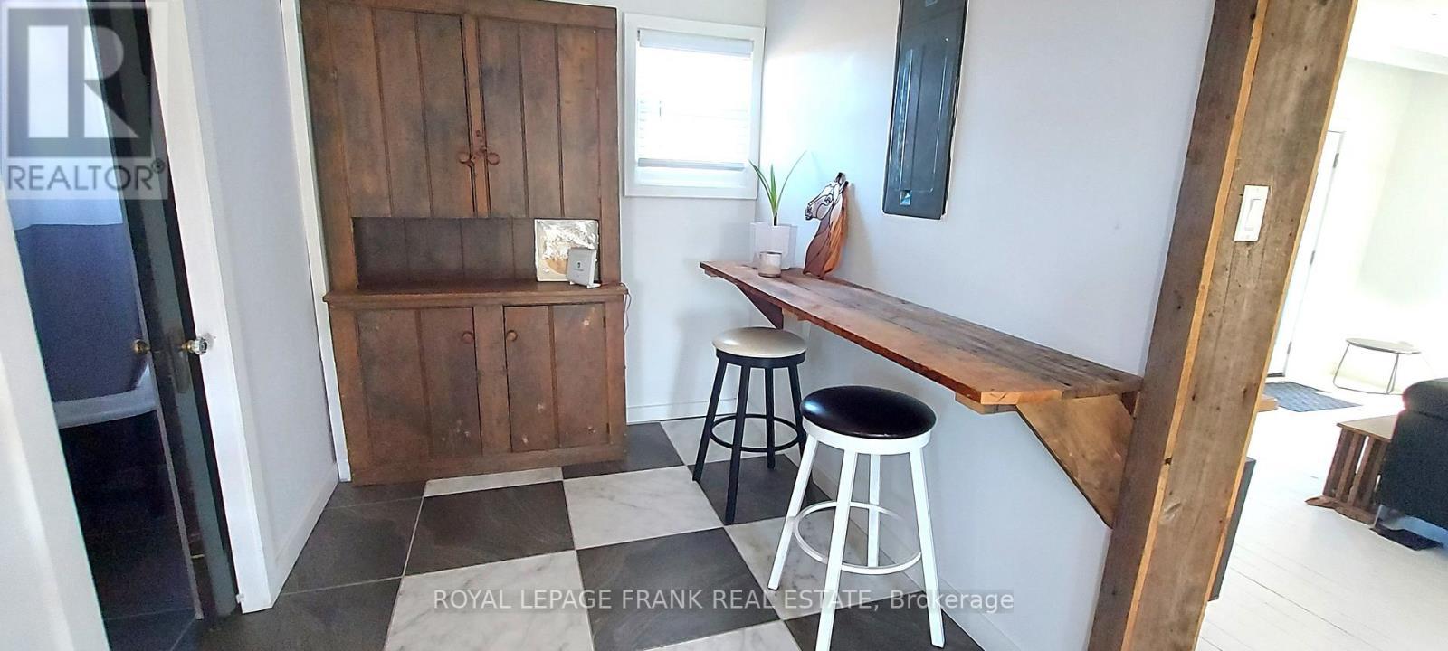 












83 STORE STREET

,
Tweed (Elzevir (Twp)),




Ontario
K0K3J0

