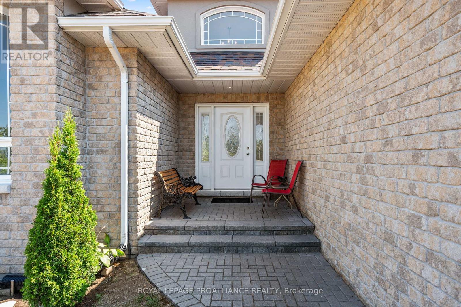 












1151 VERNONVILLE ROAD

,
Alnwick/Haldimand (Grafton),




Ontario
K0K2G0

