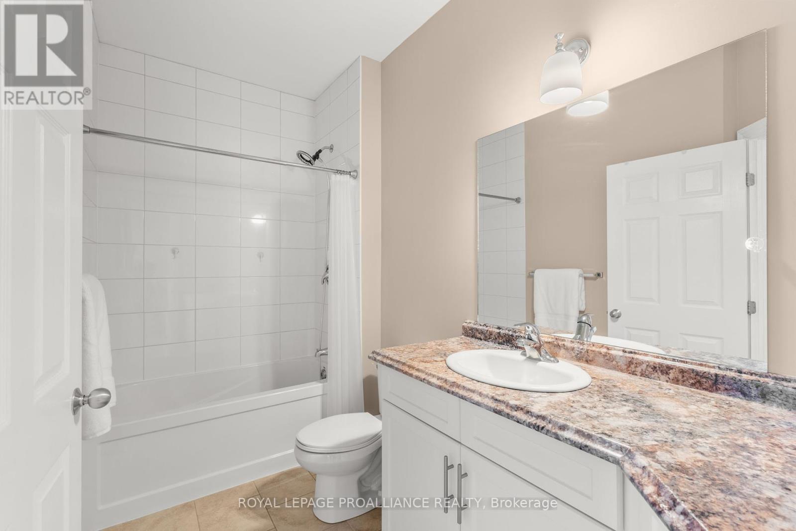 












1151 VERNONVILLE ROAD

,
Alnwick/Haldimand (Grafton),




Ontario
K0K2G0

