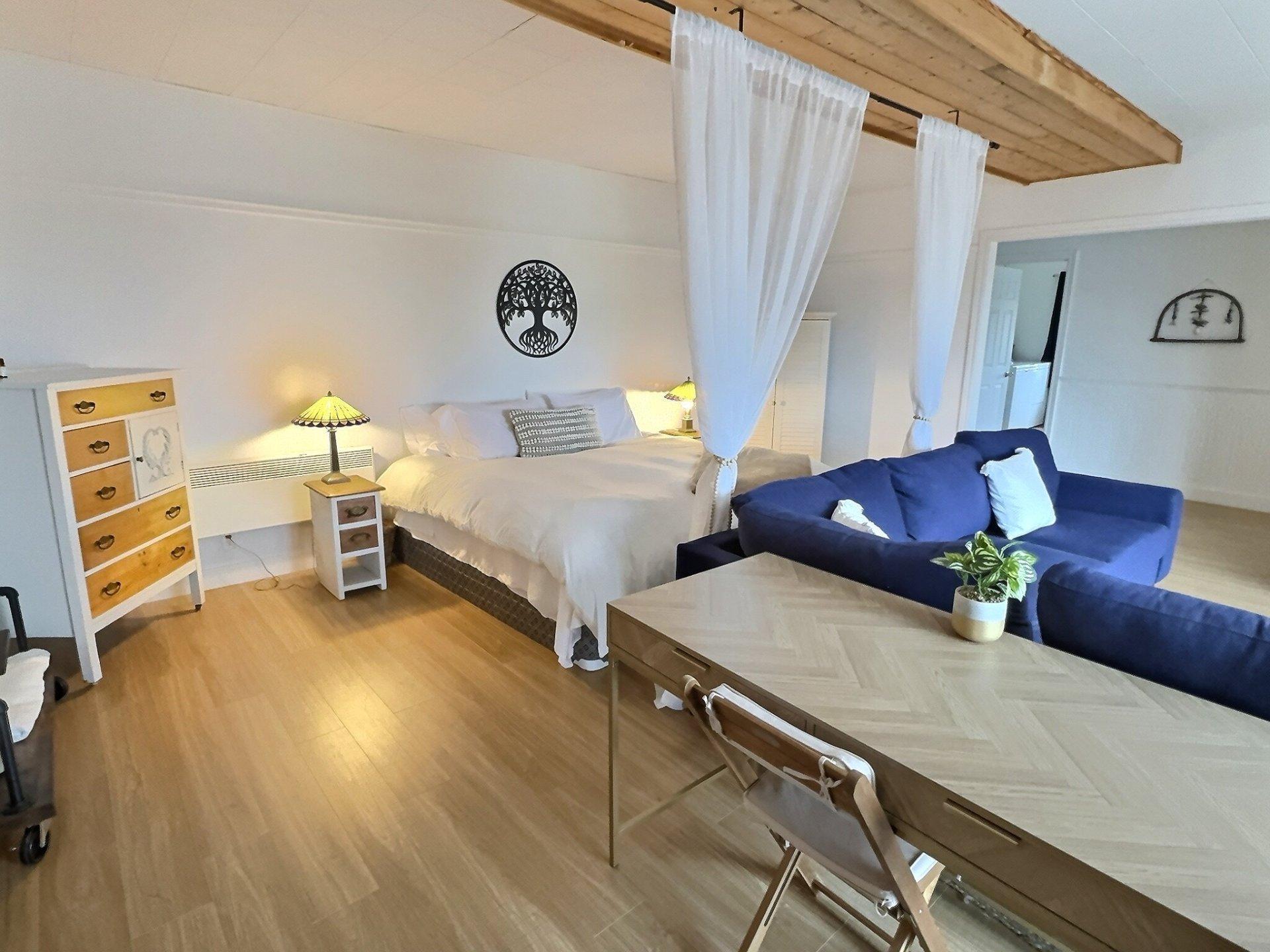 









221


Ch. Principal

,
Les Îles-de-la-Madeleine,




QC
G4T1C8

