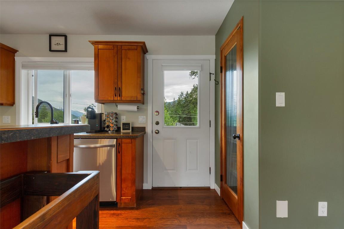 









5644


Lynes

Road,
Falkland,




BC
V0E 1W0

