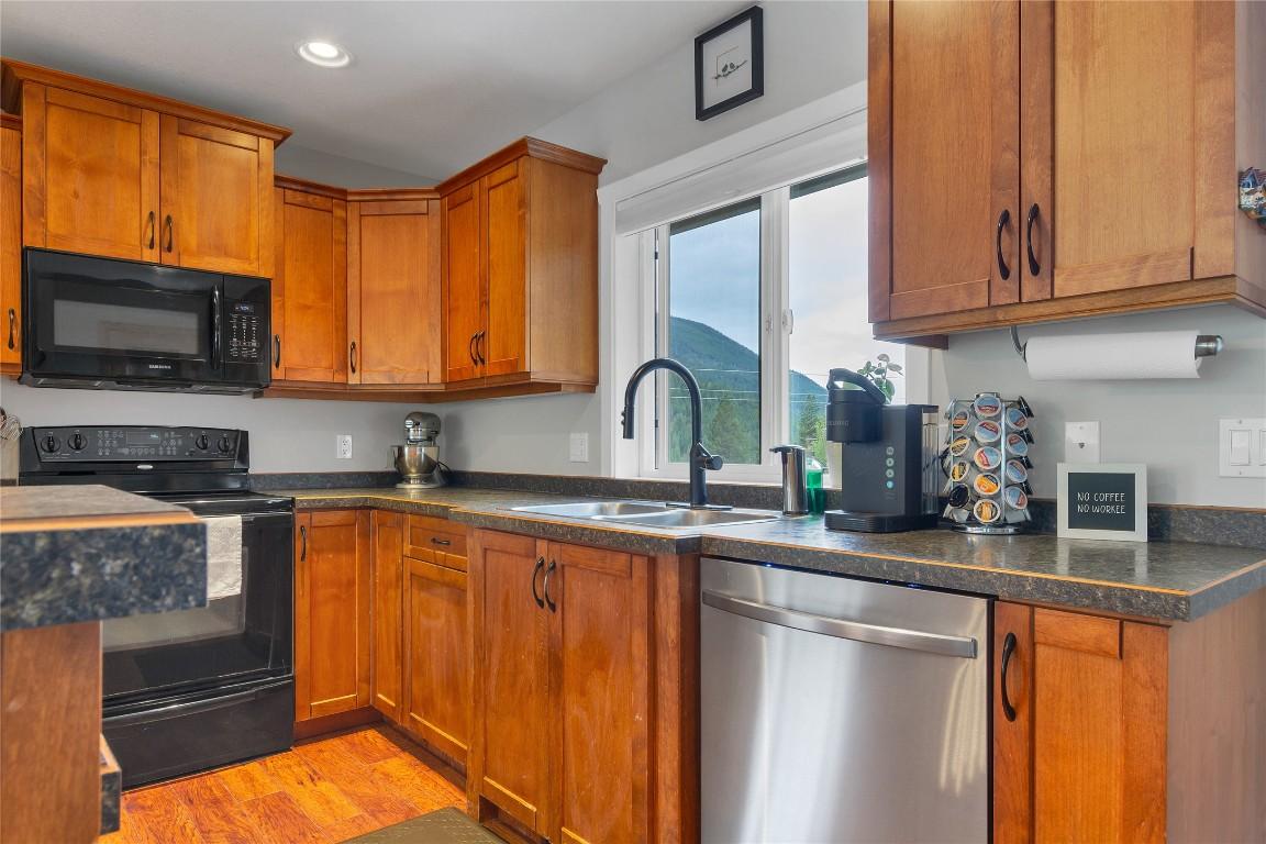 









5644


Lynes

Road,
Falkland,




BC
V0E 1W0

