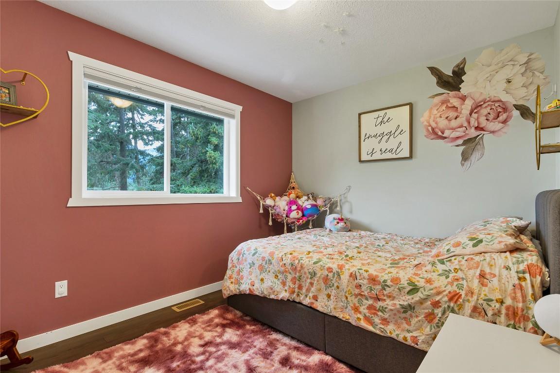 









5644


Lynes

Road,
Falkland,




BC
V0E 1W0

