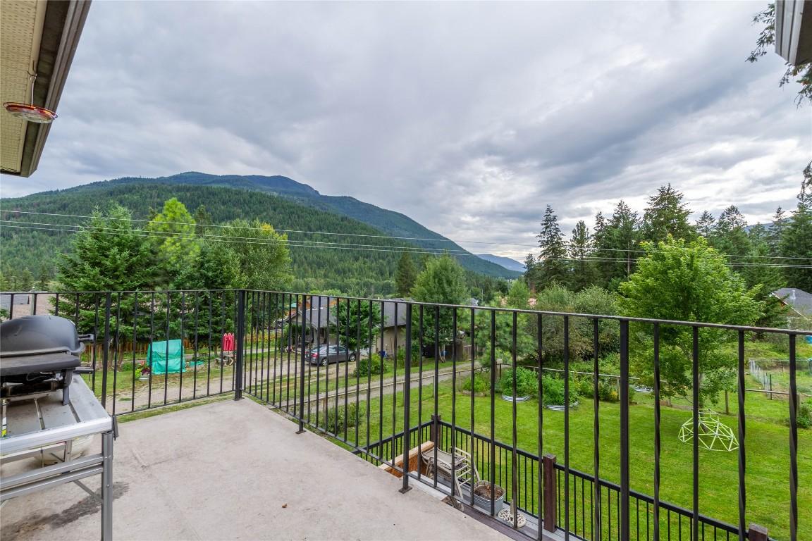 









5644


Lynes

Road,
Falkland,




BC
V0E 1W0

