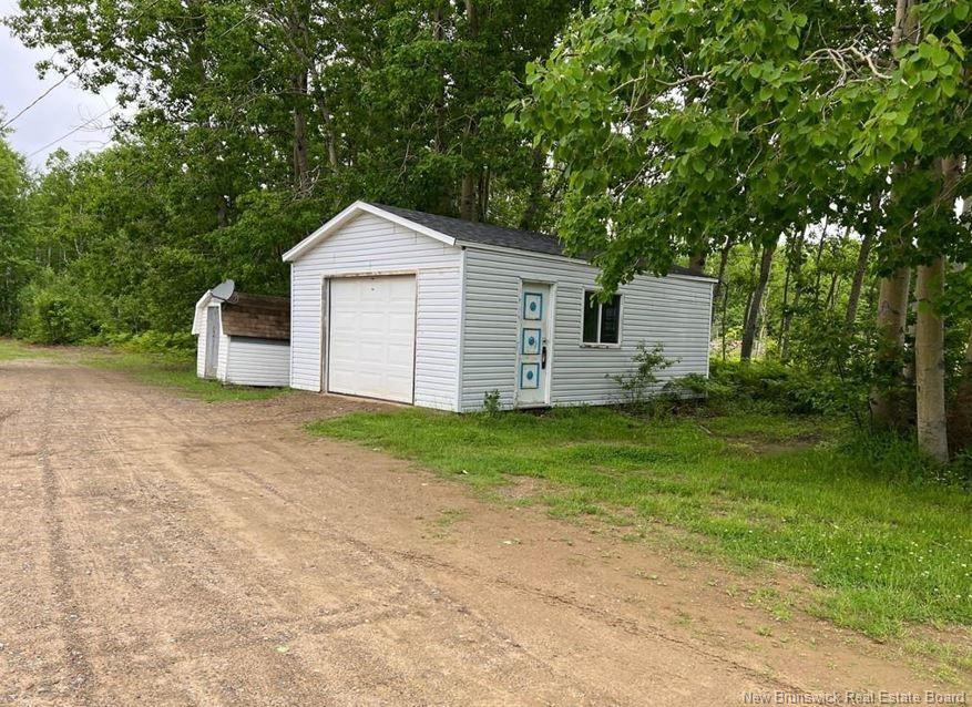 









815


Rte 303

,
Village-Des-Poirier,




NB
E8N 1N2

