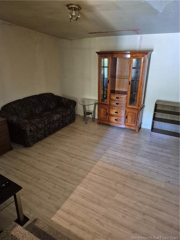 









815


Rte 303

,
Village-Des-Poirier,




NB
E8N 1N2

