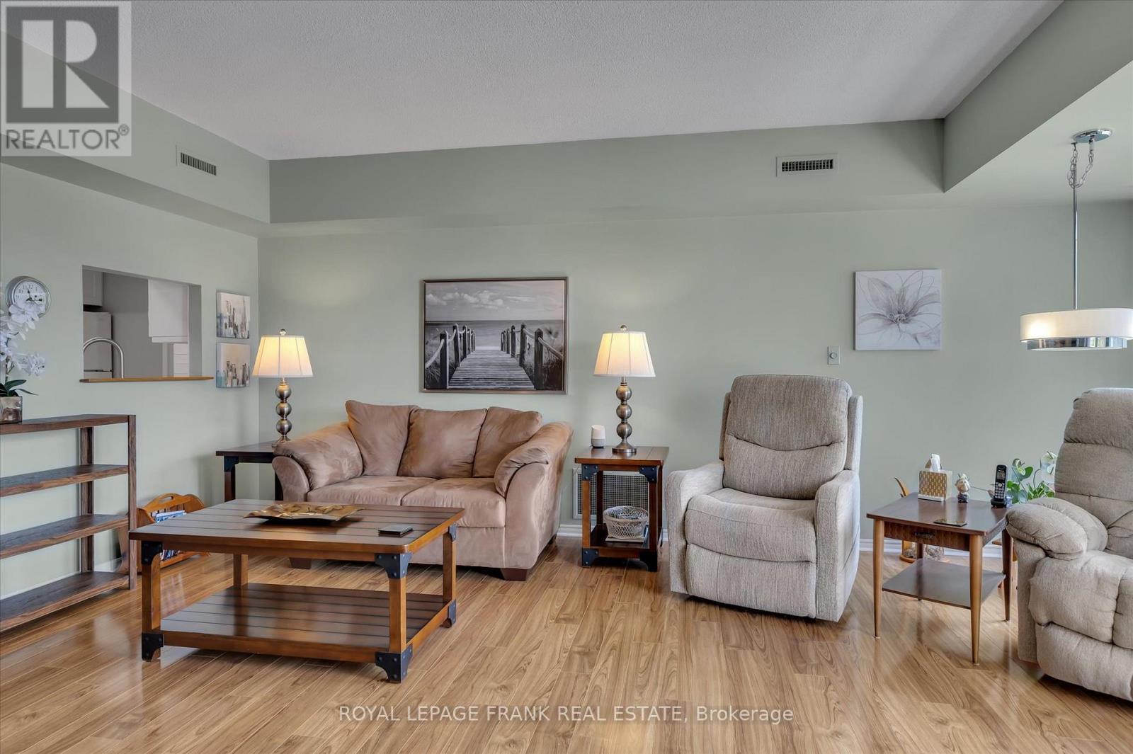 












308 - 40 AUBURN STREET

,
Peterborough East (North),




Ontario
K9H2G2

