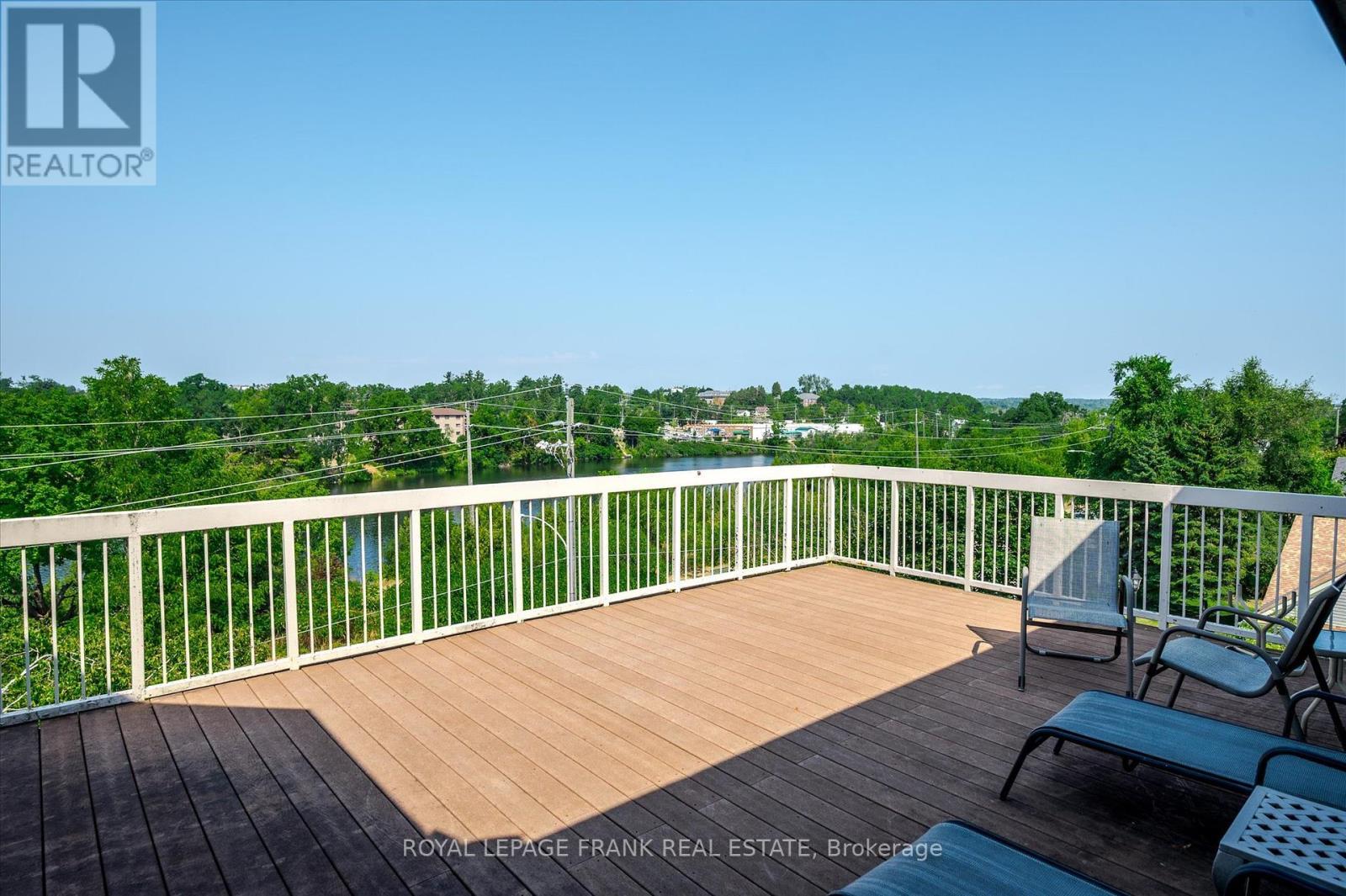 












308 - 40 AUBURN STREET

,
Peterborough East (North),




Ontario
K9H2G2

