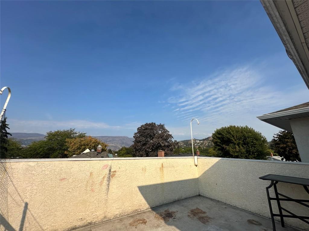 









1373


Orchard

Drive,
Kelowna,




BC
V1Y 3V1

