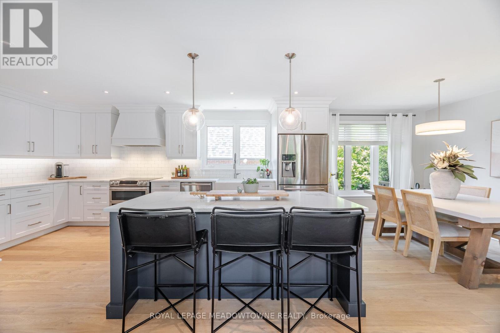 












653 JOYCE BOULEVARD

,
Milton,




Ontario
L9T3E3

