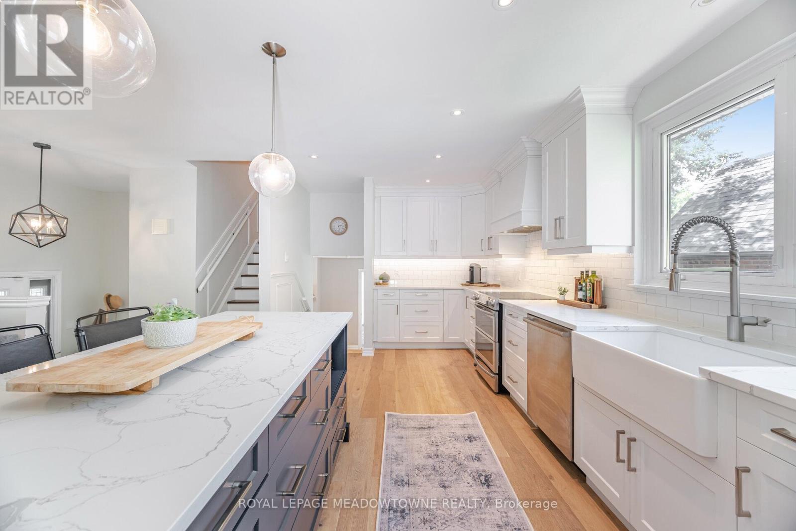 












653 JOYCE BOULEVARD

,
Milton,




Ontario
L9T3E3

